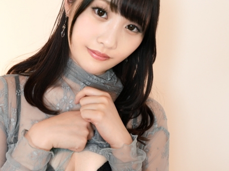 【真面目美少女の裏の顔】『見ないで…』カメラの前で大胆に変身！キュートな笑顔の美少女が、おマンコ刺激されて愛液まき散らす姿に興奮間違いなし！