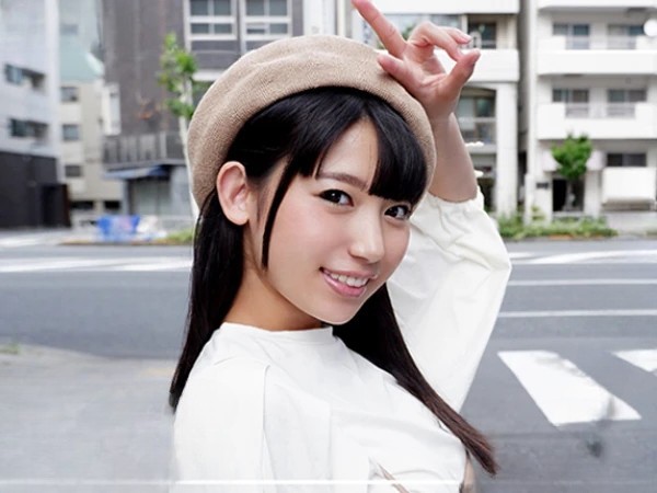 【素人娘の裏の顔】『もっと奥まで…♡』清楚系女子の隠れた性欲が爆発！軽い腰振りでも感じまくり、エッチな本性が丸出し！見た目とのギャップが激しすぎるドスケベ娘のハメ撮り映像、必見！