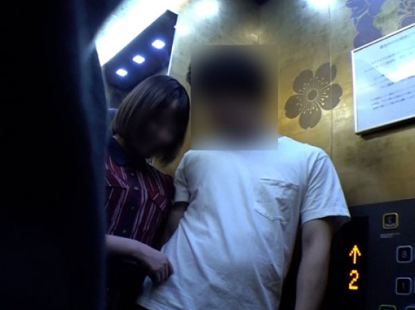 【衝撃盗撮】現役JDカップルのラブラブSEXを完全追跡！ホテルで繰り広げられるちっぱい美乳の彼女と彼氏の生々しい営みを隠しカメラでバッチリ激写！マンコも丸見えの過激映像♡