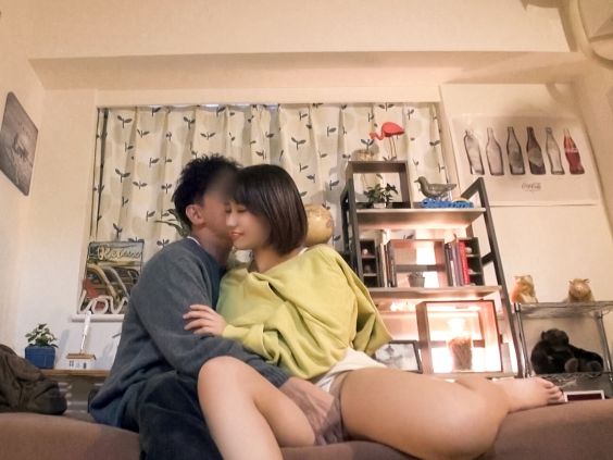 【スレンダー美乳美女】 カメラ付き部屋でナンパSEX！ 激しくピストンされて感じちゃう騎乗位がヤバすぎ！