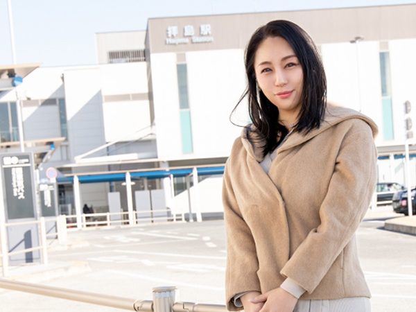 【人妻の禁断の火遊び】『もう我慢できない…』40代とは思えない色気たっぷり熟女が、旦那以外のチンコに夢中！火照った身体で挿入を懇願し、蕩けきった表情で乱れまくるヤバい不倫セックス！！