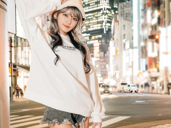 【ギャルと激エロセックス】バチクソ可愛いギャルと濃厚プレイ！パイパン無毛マンコを激しくピストン！ギャルの喘ぎ声が響き渡る、超絶エロい中出しセックス！♡