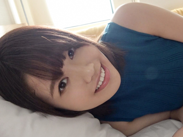 【スレンダー美肌お姉さん】色白の素人お姉さんが騎乗位＆立ちバックで激しく突かれ、膣奥を刺激されまくり！何度もイっちゃう敏感ボディがエロすぎる！！♡