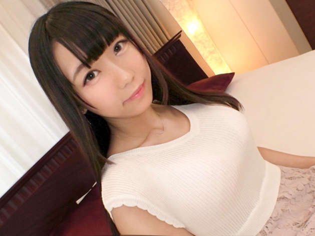 【美尻スレンダー美少女】『もっと激しく…』キュートな顔してエッチなカラダの美少女と濃厚セックス！美尻を揺らしながらネットリと絡み合う姿がエロすぎる♥スレンダーボディを存分に味わえる悶絶プレイ！