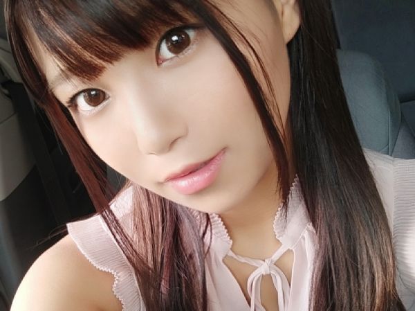 【車内乱交】『誰かに見られちゃう…』地下駐車場で発情した痴女が男を誘惑！車内で濃厚セックス、互いの体を貪り合い、熱い夜を過ごす！カーセックスの快感に溺れる！